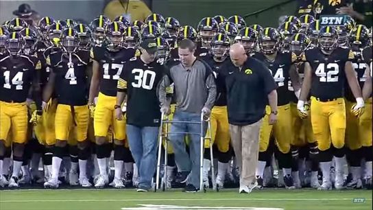 Iowa had the most emotional walk out you'll see this season (Featured)