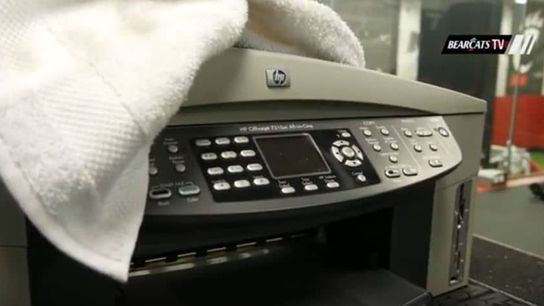 Cincinnati sent their fax machine to the weight room with their strength coach to prepare for #NSD17