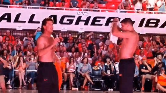 Video: Mike Gundy challenges his quarterback to take his shirt off at a rally, then rips off his own (Featured)