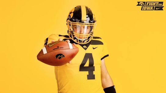 Iowa going bold and gold vs. Penn State (uniforms)