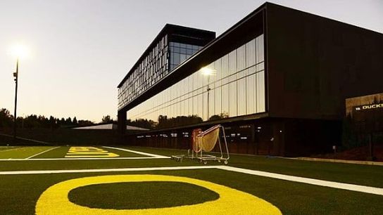 Oregon has added an Urban Meyer quote to the walls of their facility (Facility)