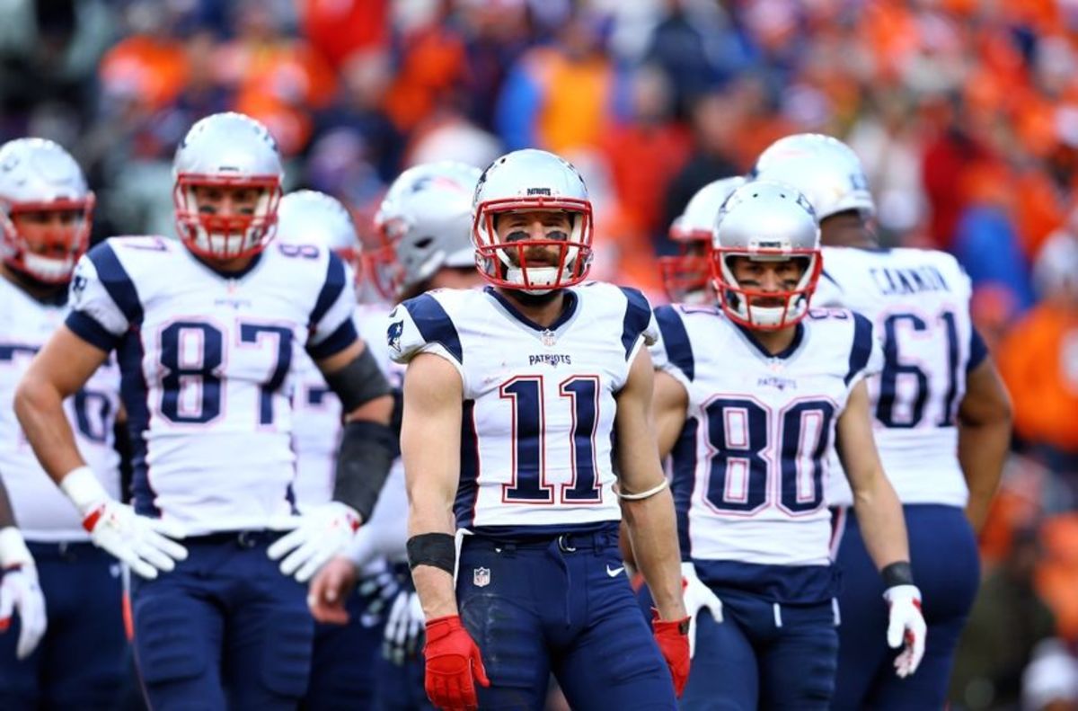 Go behind the scenes of the Pats' gameplanning process FootballScoop