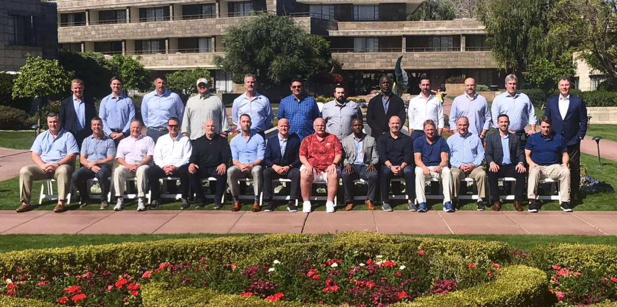 Let's break down the annual NFL coaches photo together FootballScoop