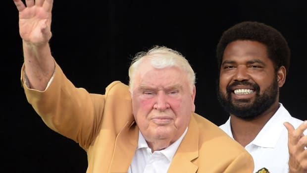 John Madden explains why he'd hire some good, young gamers onto his staff -  Footballscoop