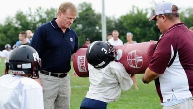 Commissioner Roger Goodell visits Heads Up Football league in Fairfield, CT