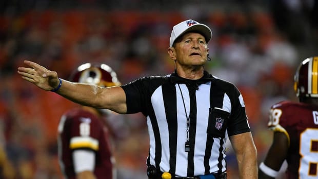 LANDOVER, MD - AUGUST 26:  Referee Ed Hochuli #85 makes a call during the game between the Washington Redskins and the Buffalo Bills at FedExField on August 26, 2016 in Landover, Maryland. The Redskins defeated the Jets 22-18. (Photo by Larry French/Getty Images)
