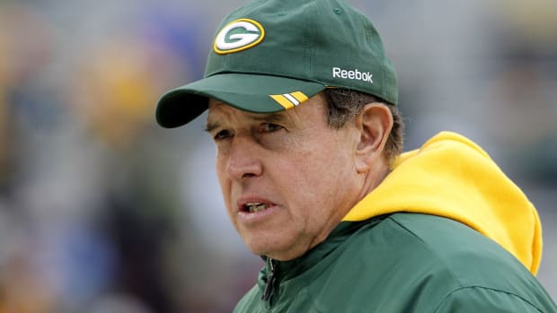 Green Bay Packers defensive coordinator Dom Capers is shown before their game against the Tampa Bay Buccaneers Sunday, November 20, 2011 at Lambeau Field in Green Bay, Wis.  MARK HOFFMAN/MHOFFMAN@JOURNALSENTINEL.COM