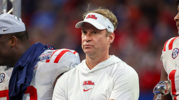 Ex-NFL coach Kliff Kingsbury's name pops up in college football coaching  carousel rumors