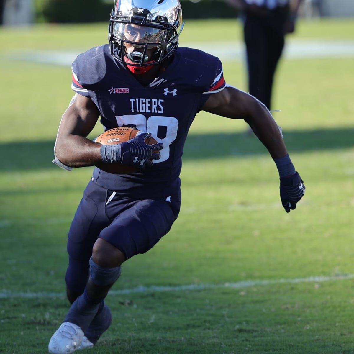 Do Deion Sanders, Jackson State have best football uniforms in SWAC?