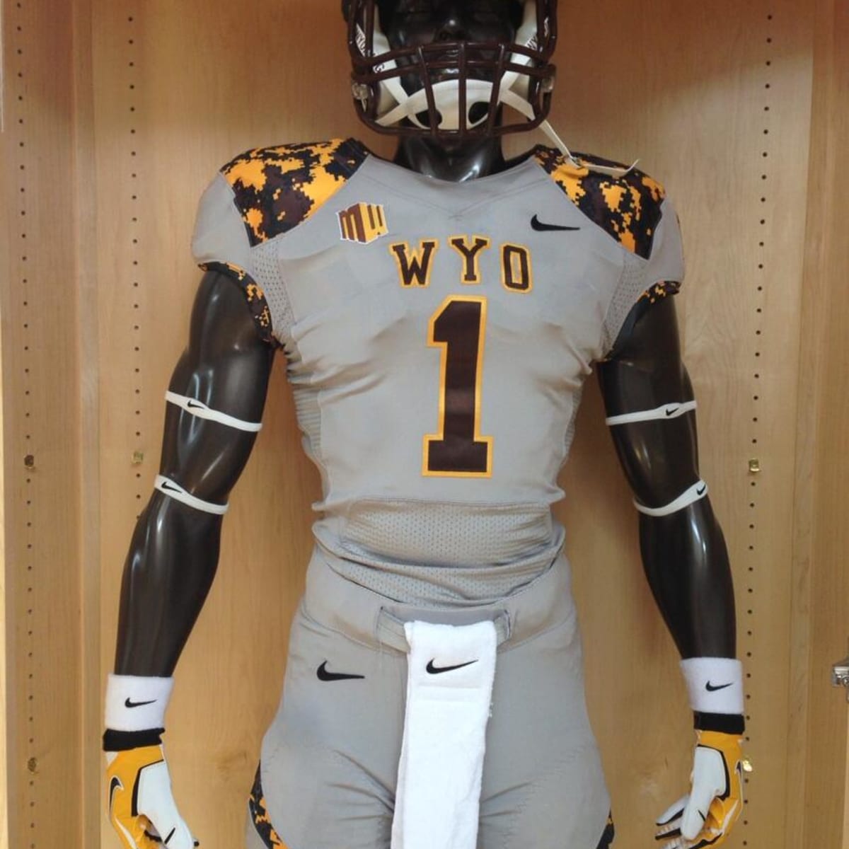 You need to see the uniforms Wyoming is wearing on Saturday - Footballscoop