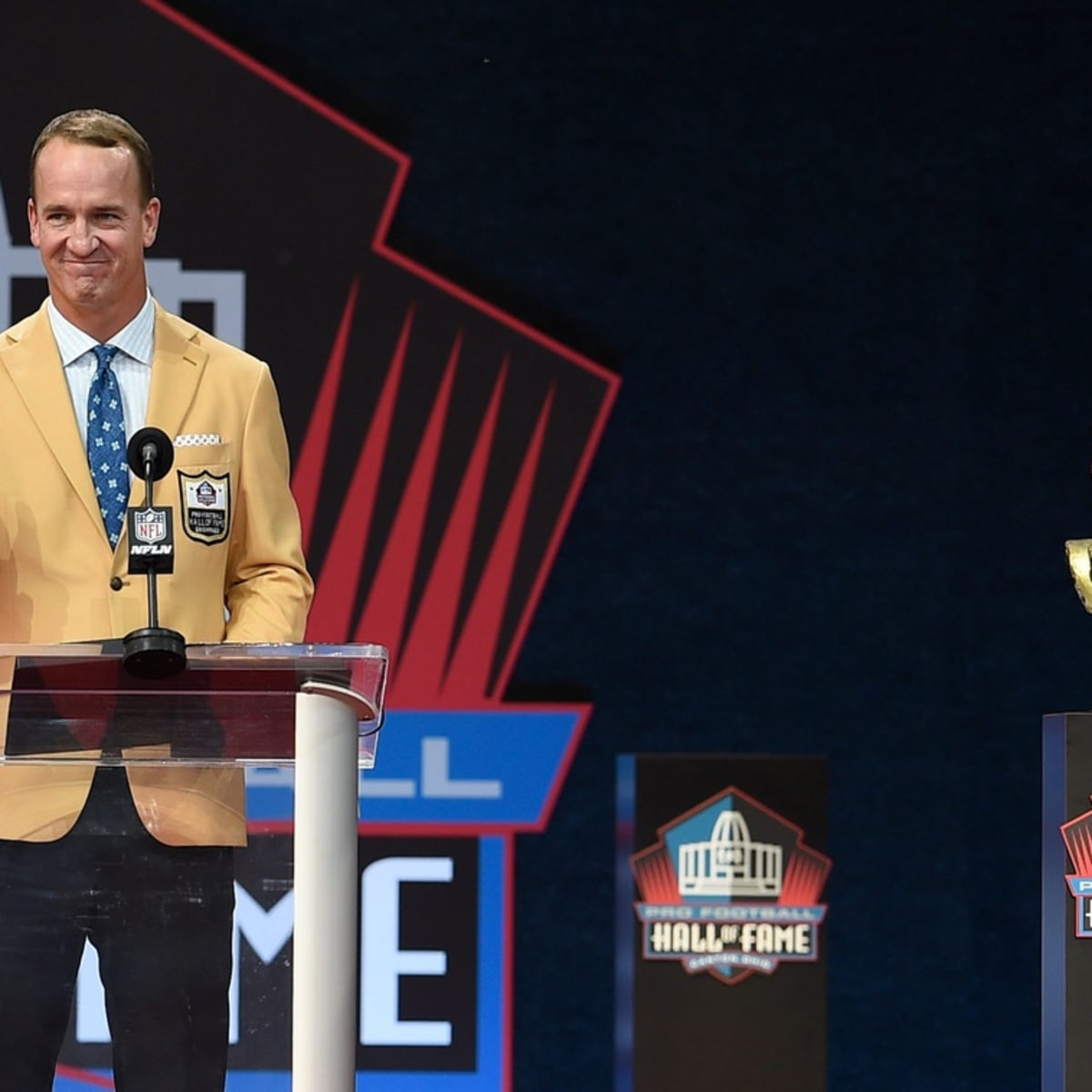 Peyton Manning enters Hall of Fame focused on furthering football: 'I'm not  done with this game'