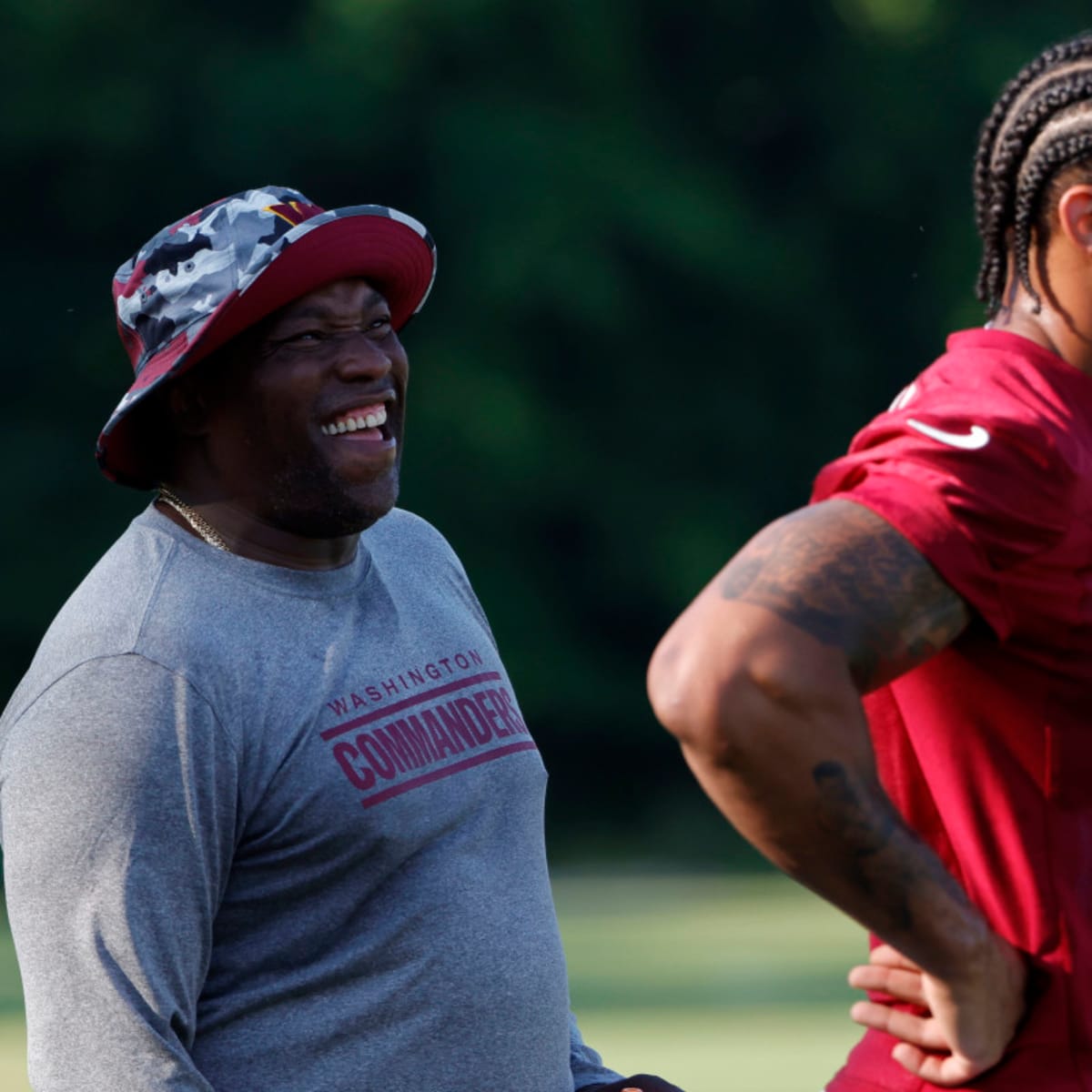 Warren Sapp Wants To Join Coach Prime's Staff Next Season