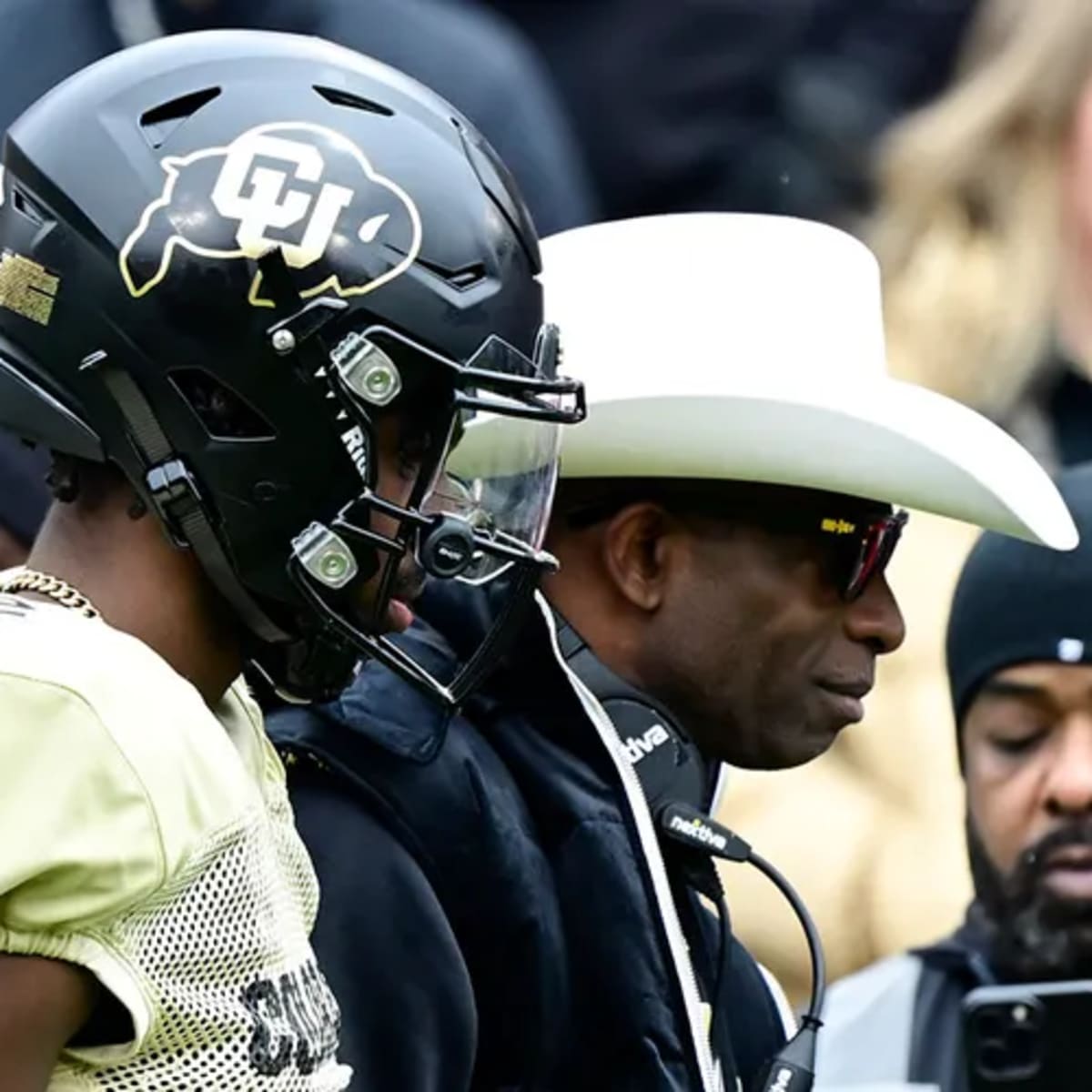 Deion Sanders' Colorado Buffaloes beat up by Oregon Ducks