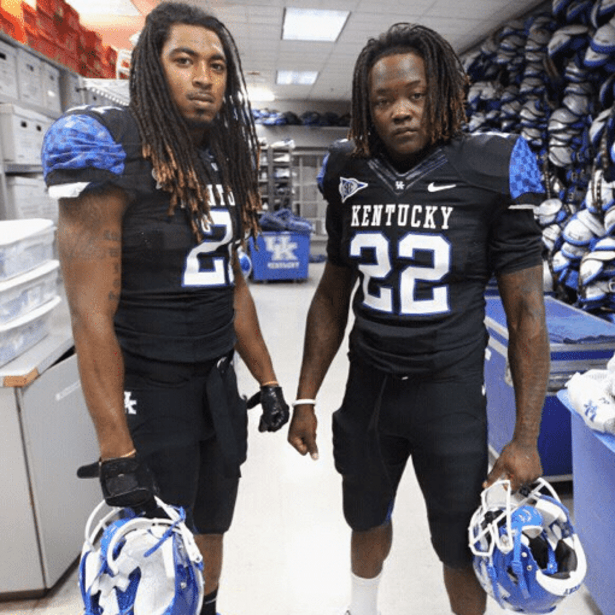 Photos: Louisville has black uniforms on the way - Footballscoop