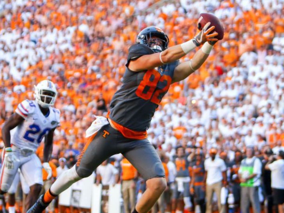 Video: Tampa Bay announces the return of iconic Creamsicle uniforms -  Footballscoop