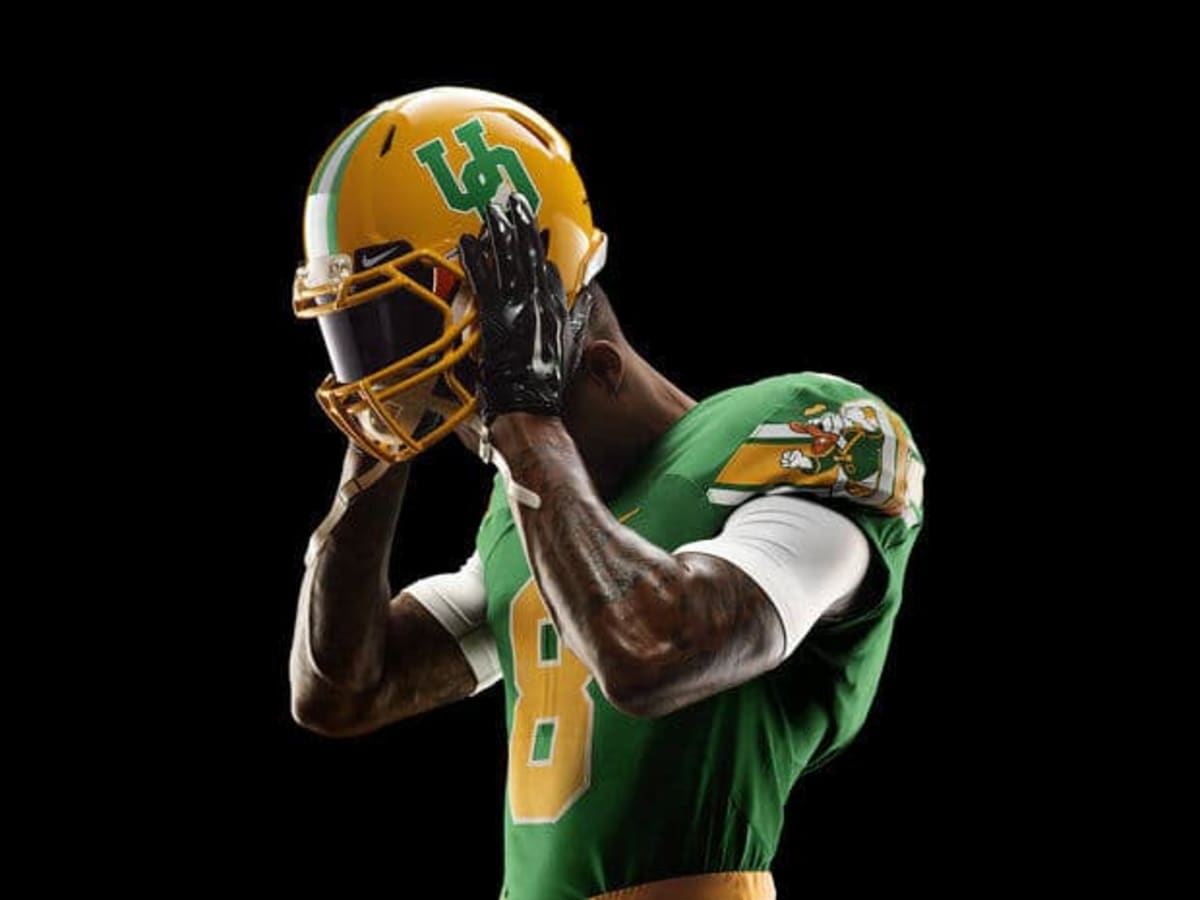 Photos: Oregon will wear 1994 throwbacks vs. Washington on