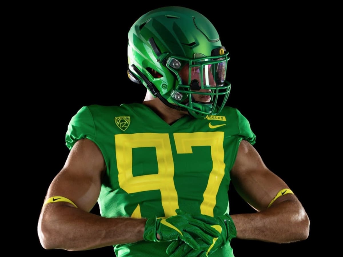 Oregon's new uniforms keep it sleek and simple (well, simple-ish