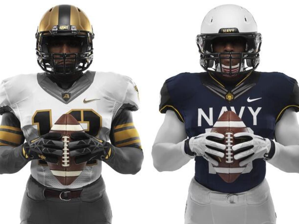 Another uniform change I'm expecting in 2023 is a #Chargers navy helmet to  go with the navy uniform set. Navy-on-navy was an iconic look…