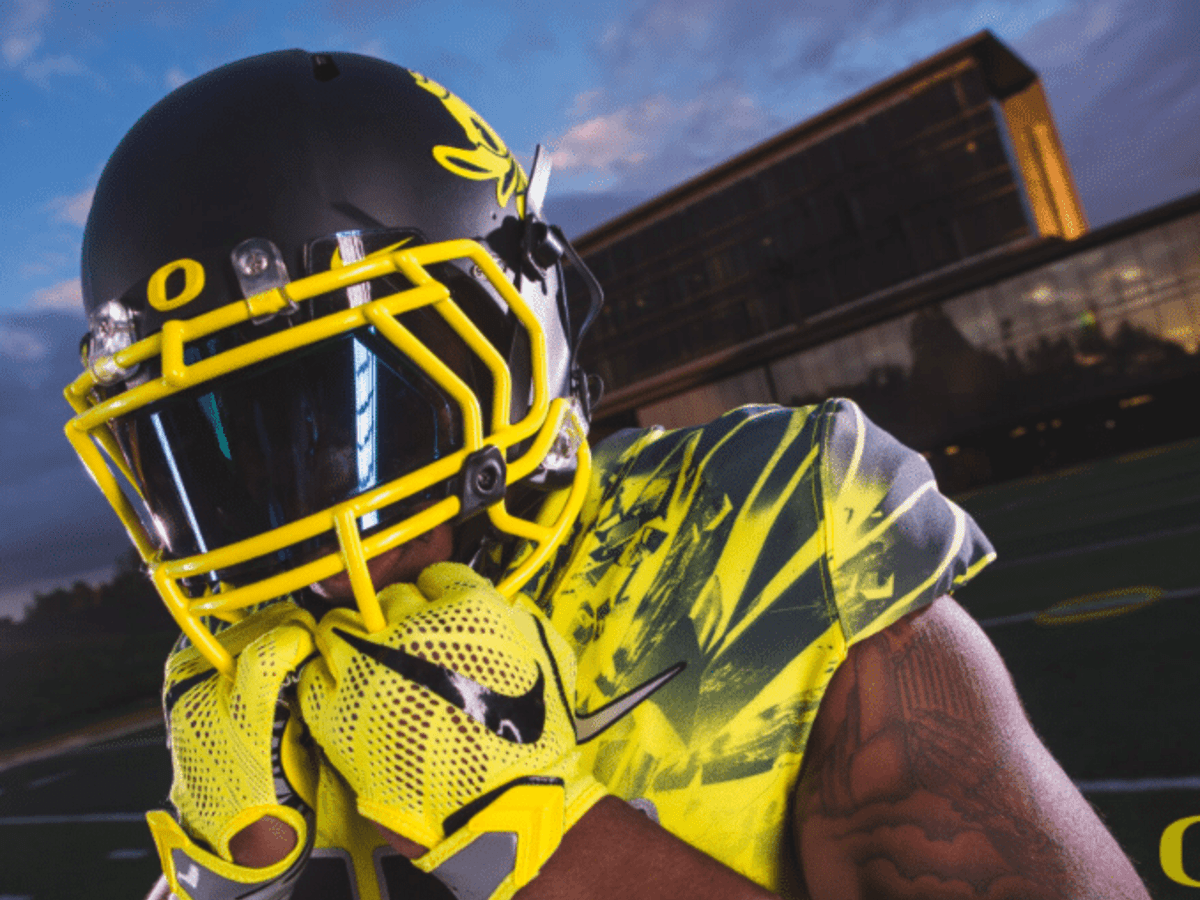 Oregon football best sale new uniforms