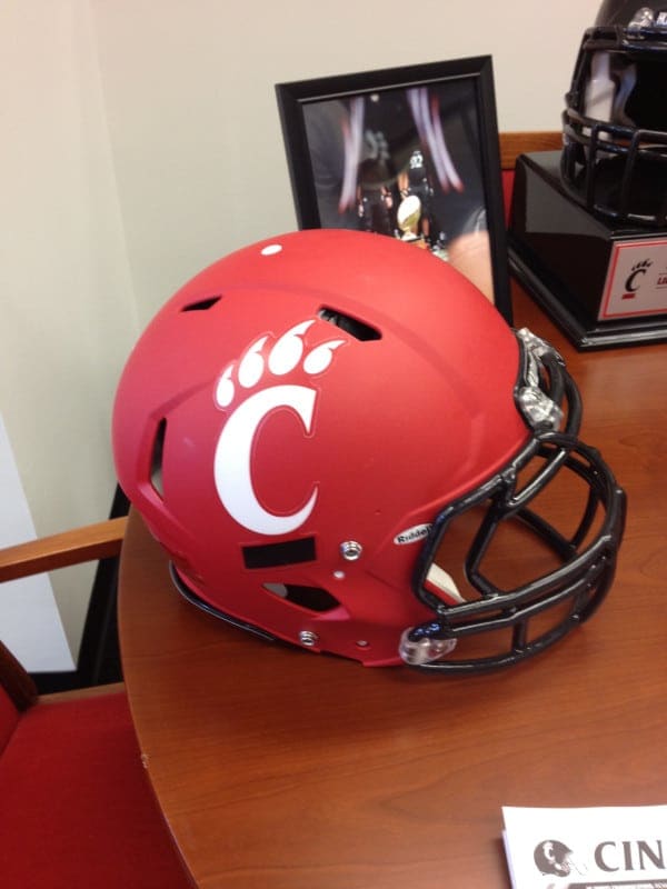 Cincinnati's red helmets - Footballscoop