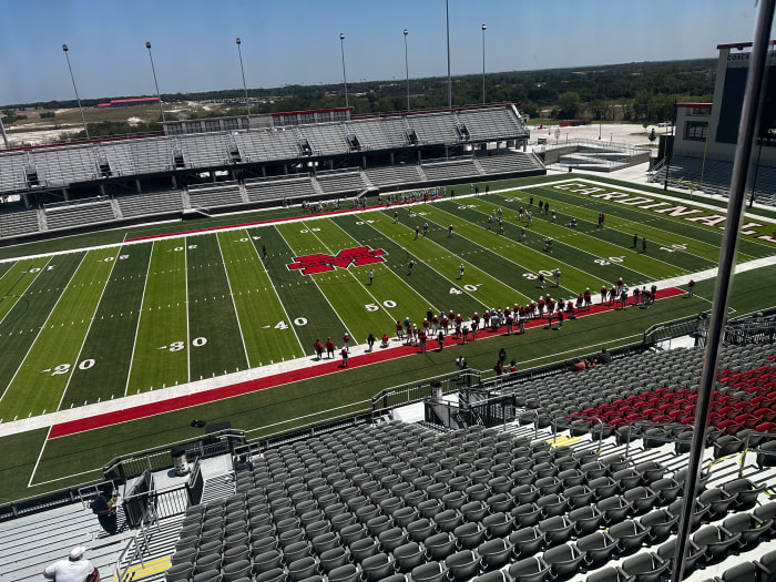 Modest sized Texas High School builds impressive $35 million stadium ...