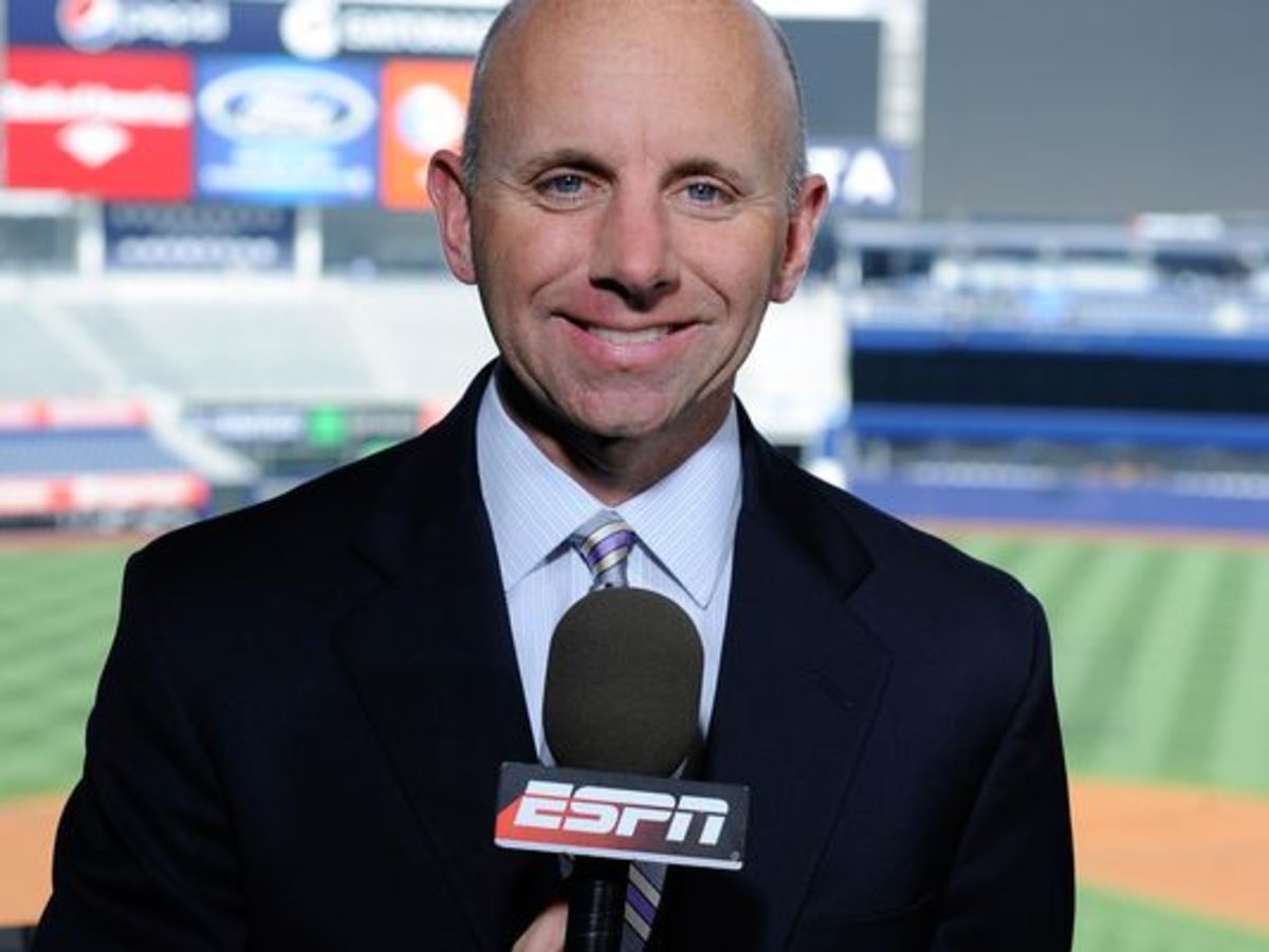 Sean Mcdonough Is The New Voice Of Monday Night Football Footballscoop