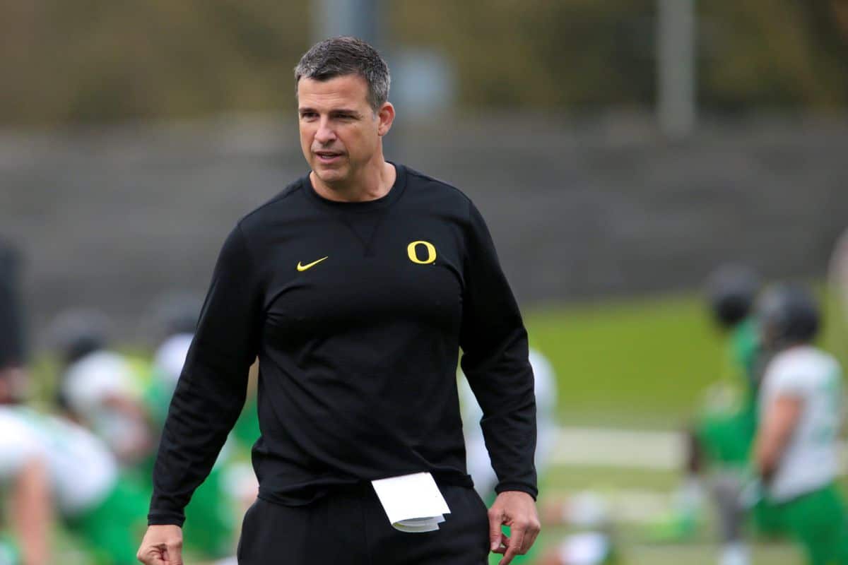 Report: Oregon has SEC coordinators and NFL coaches "in the mix" for DC opening