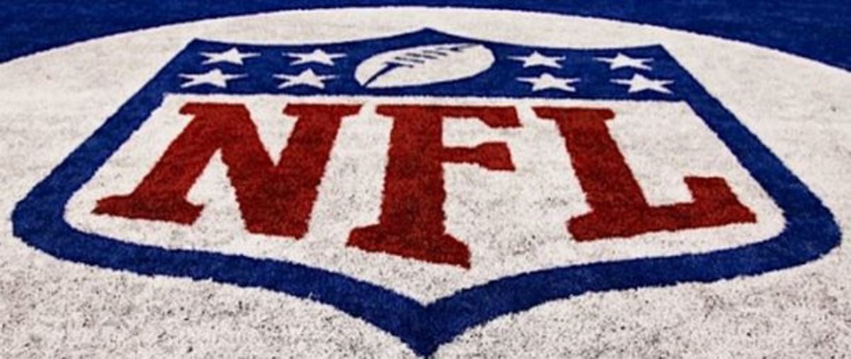 The NFL is planning on streaming a game online for the world to see in 2015  - Footballscoop