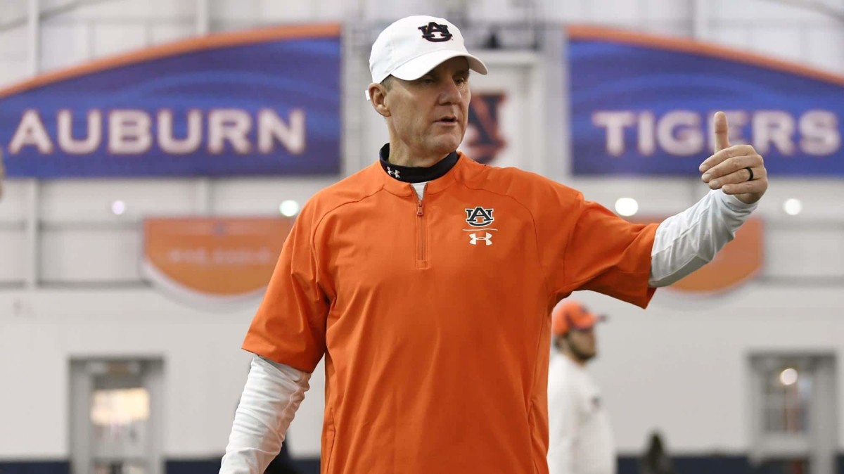 here-s-how-much-chad-morris-will-be-paid-as-auburn-s-offensive