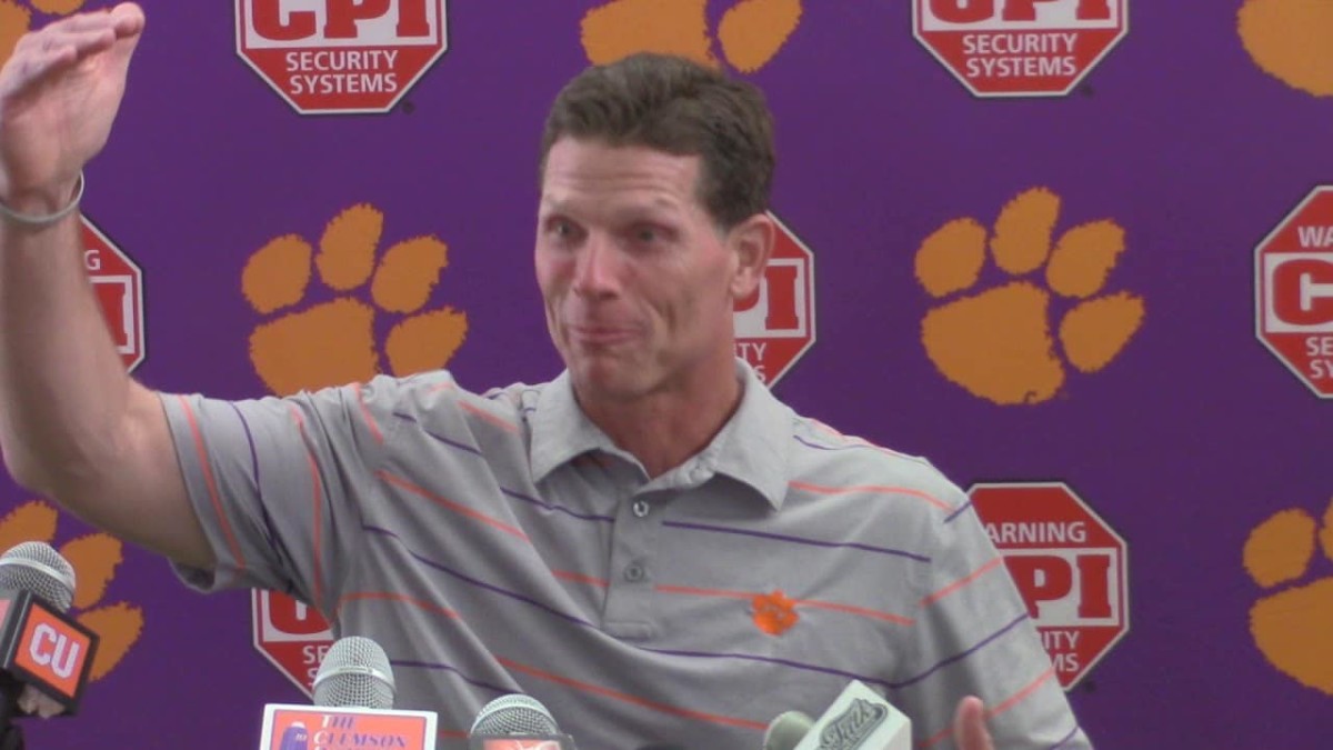 Clemson DC Brent Venables Explains The Costly Play Calling Mistake Too ...