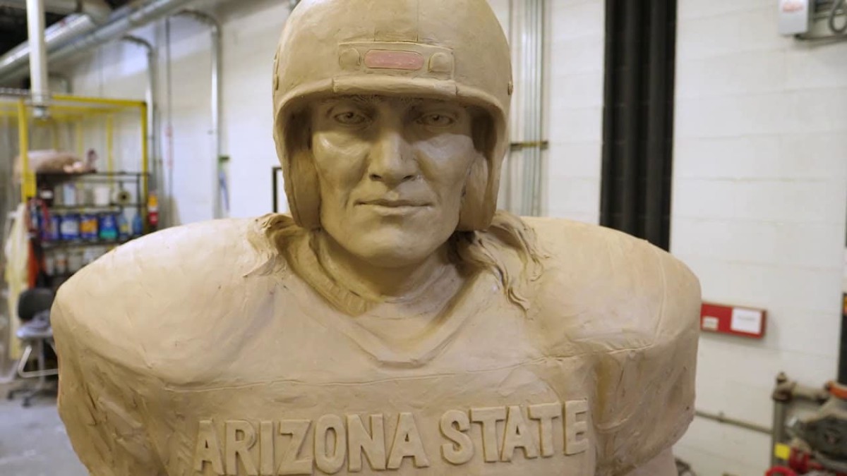 Video of the Day - Pat Tillman statue unveiled in Sun Devil Stadium ...