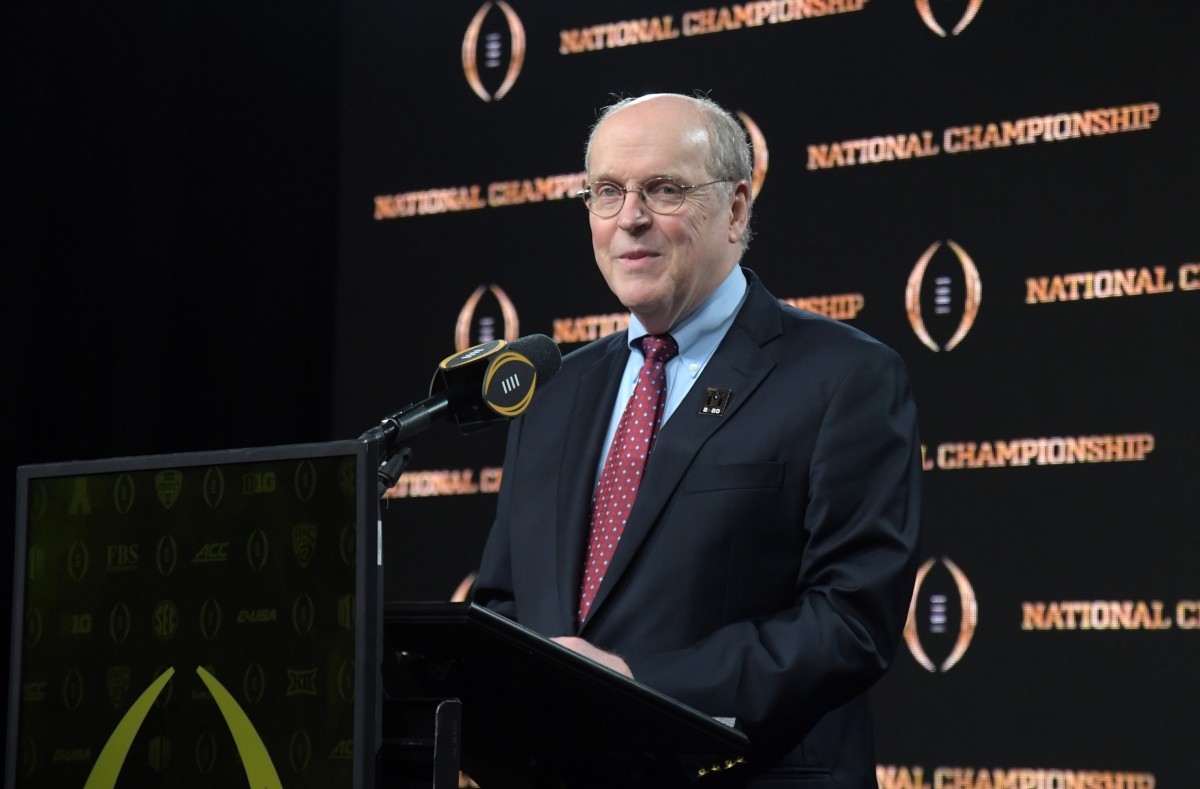 Texas and OU to the SEC could delay College Football Playoff expansion