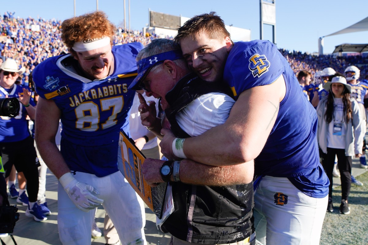 South Dakota State Beats North Dakota State for FCS National Championship,  45-21 - NDSU