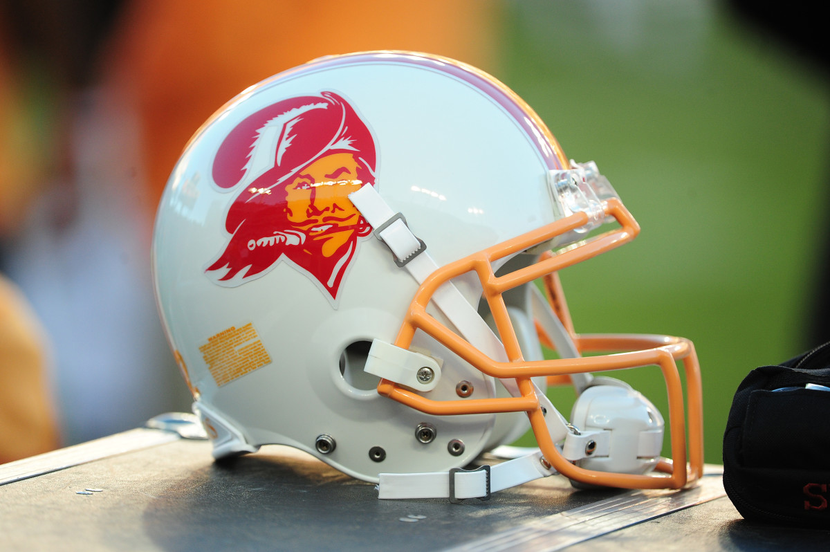 Arizona Cardinals unveil alternate helmets for 2022 season