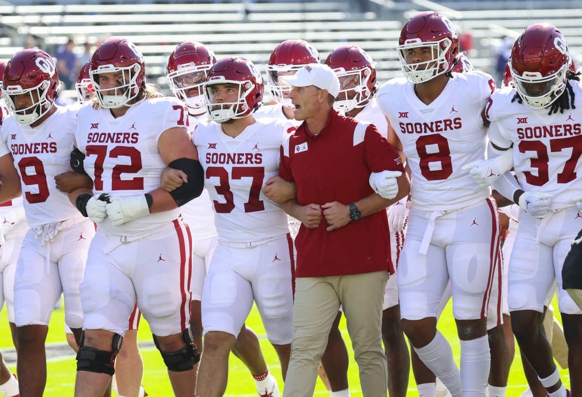 Oklahoma issues extensions, raises to Brent Venables's coaching staff