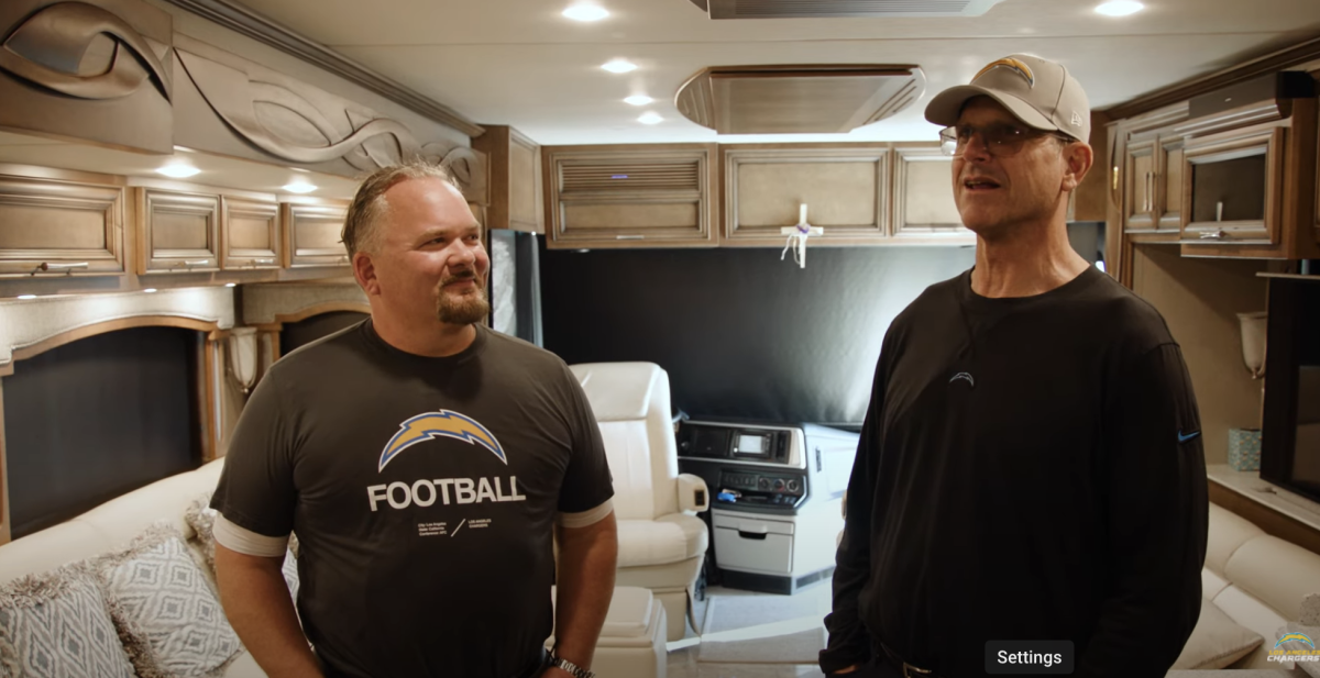 Video: A look inside Jim Harbaugh's RV life - Footballscoop