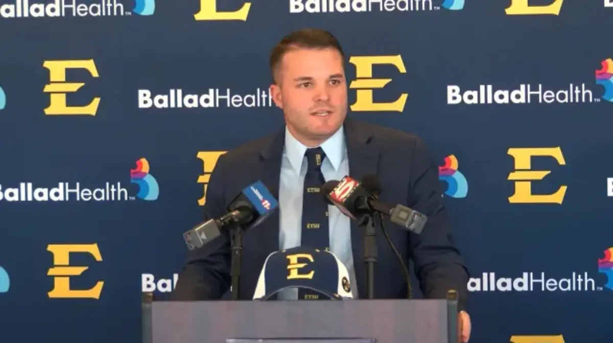 Tre Lamb Close To Completing Strong ETSU Staff - Footballscoop