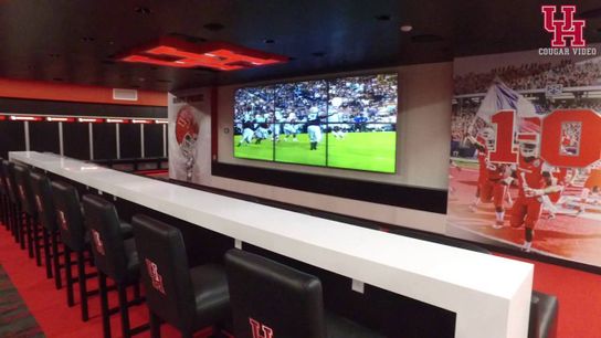 Video: Inside Houston's impressive, edgy, and modern new locker room (Featured)