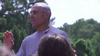 Herm Edwards give passionate speech to NC State players: "Football is a game about accountability and availability" (NC State)