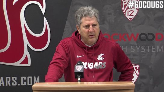 Mike Leach shared a unique philosophy on how he kept agents away from program: "I offered a bounty" (Bounty)
