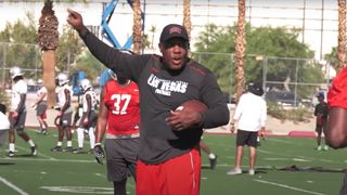 College football mourns loss of Al Simmons (Tim Skipper)