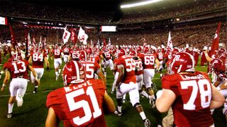 Alabama, Clemson top preseason AP Top 25 (Featured)