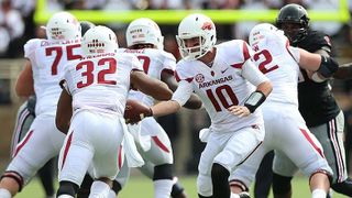 The newest wave of offensive evolution? Here comes the pro-style no huddle (Featured)