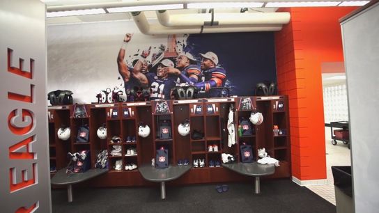 Video: Take a tour of Auburn's spiffy new locker room (facilities)