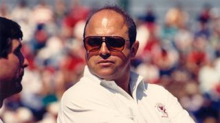 Official: Barry Alvarez announces retirement (Wisconsin)