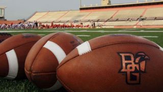 Former Bowling Green players settles with school for $712,000 for not recognizing he had a concussion (Featured)