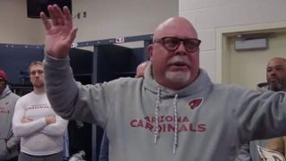 Video: Inside the Cardinals locker room the moment Bruce Arians shared the news of his retirement (Arizona Cardinals)