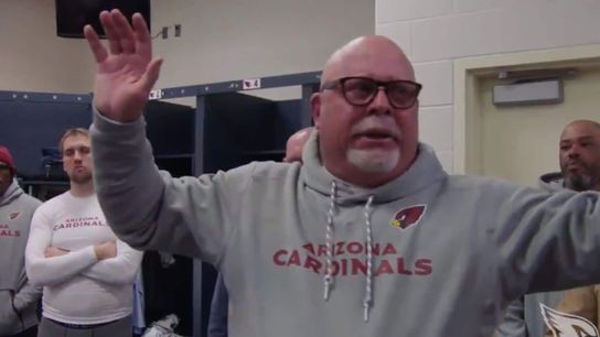Video: Inside the Cardinals locker room the moment Bruce Arians shared the news of his retirement (Arizona Cardinals)