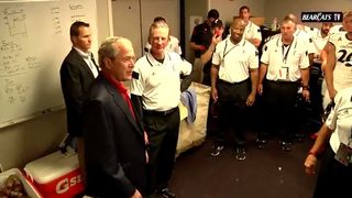 Video: President George W. Bush visits Cincinnati before kickoff against SMU (George W. Bush)
