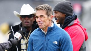 Chris Fowler returns to ESPN's Monday Night Football booth (chris fowler)